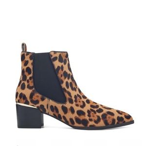 NINE WEST leopard booties